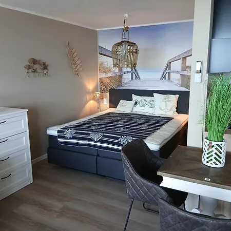 Meereszauber Mit Strandkorb In Der Saison Appartement Heiligenhafen