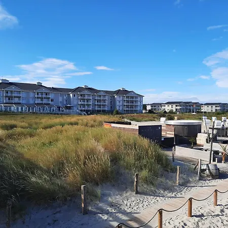 Meereszauber Mit Strandkorb In Der Saison